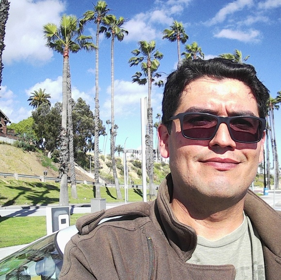 Meet your Posher, Jovan - Picture 3 of 8